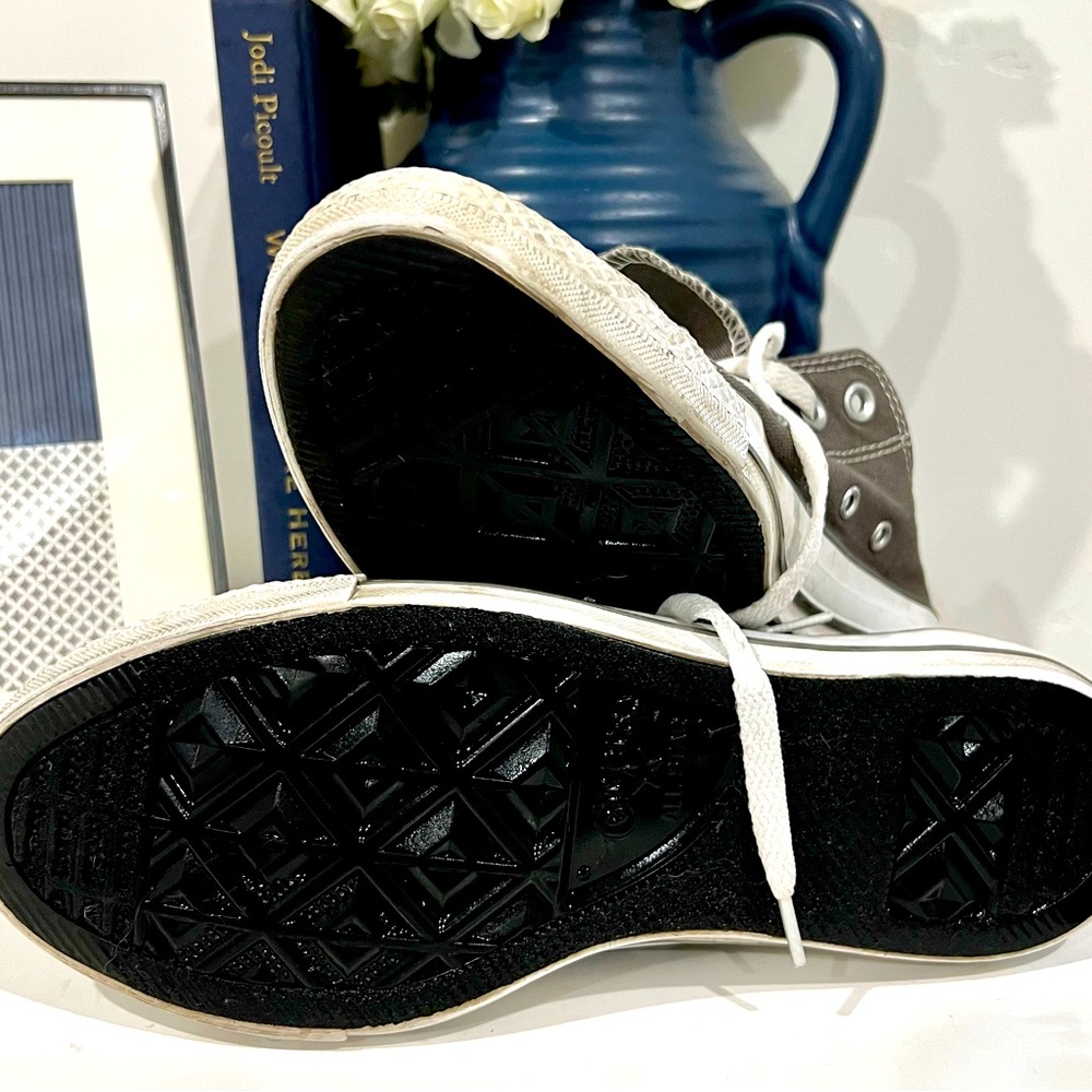 Converse Grey Low Profile Sneaker - Picture 3 of 4